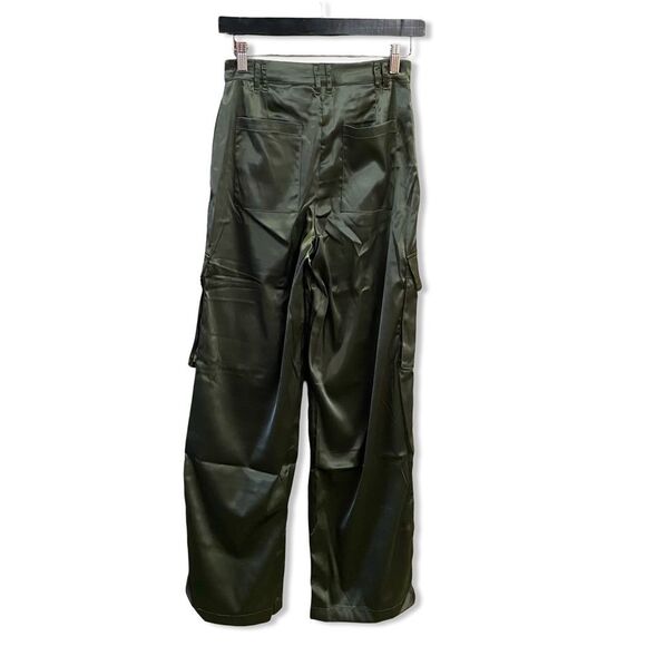 NWT REMI x REVOLVE Sydney Cargo Pant Dark Green satin finish wide leg loose S - Picture 4 of 6
